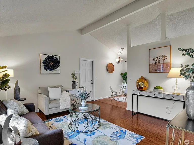 8901 Emerson Pl — Photo 3