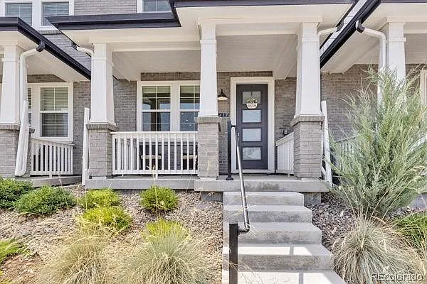 3 bed, 2.5 bath, 1450 sqft, $2,825 — Photo 3