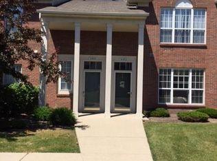 51682 Hale Ln, Chesterfield, MI 48051