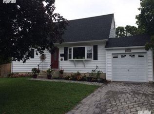 193 Tree Rd, Centereach, NY 11720