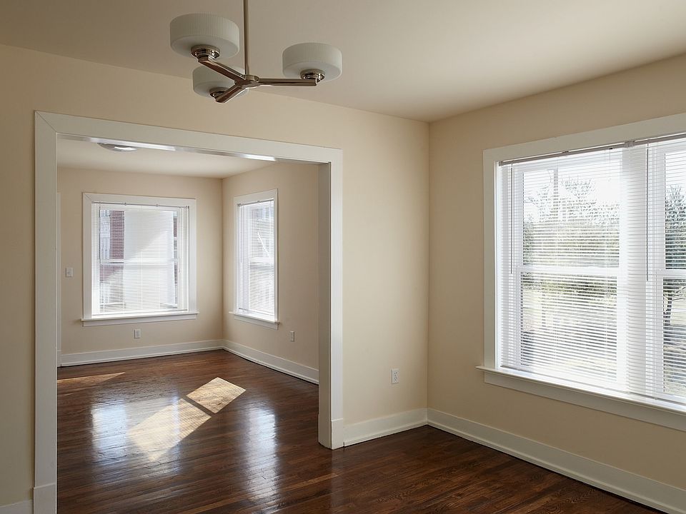 Dining/Living room