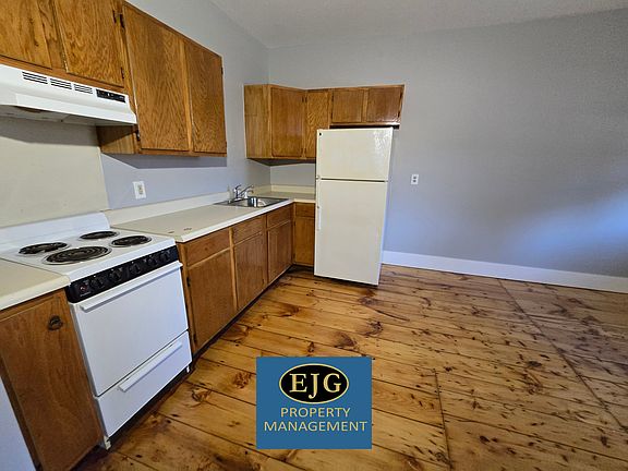 4th image of 14 Main St #16
