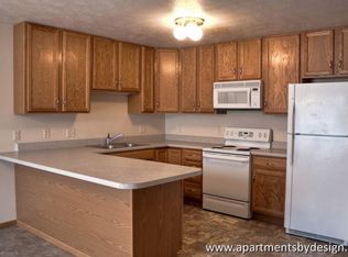901 S Colleen Ln, Sioux Falls, SD 57106