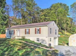 135 Grim Hollow Rd, Red Lion, PA 17356