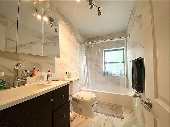 5th image of 309 E 93rd St APT 4E