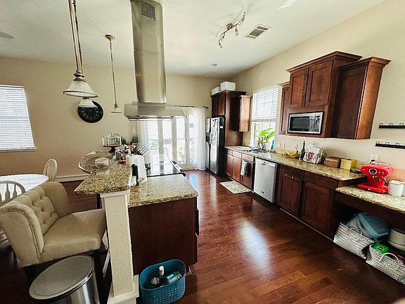 5th image of 1405 McCoy St Unit 6-P