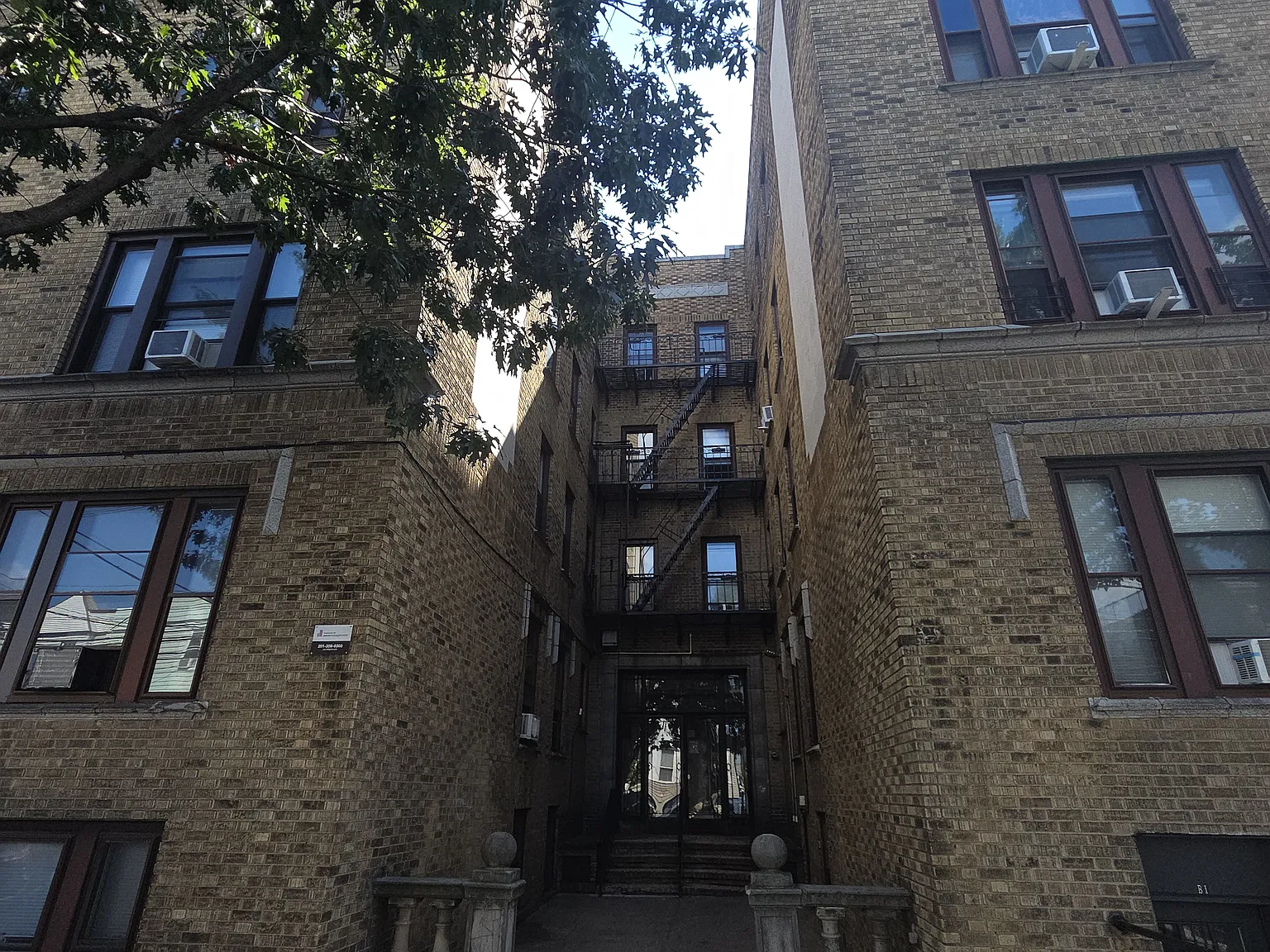 650 Palisade Ave — Photo 2