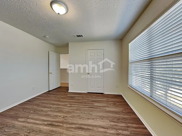 5820 Vista Glen Ln — Photo 16