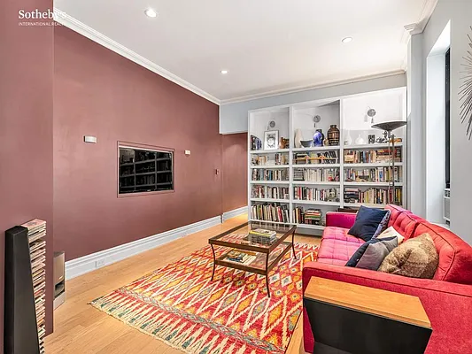 Rented by Sotheby's International Realty | media 28