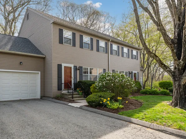 11 Strathmore Lane #11, Madison, CT 06443
