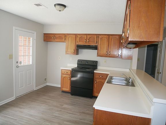 5th image of 7404 Black Oak Dr
