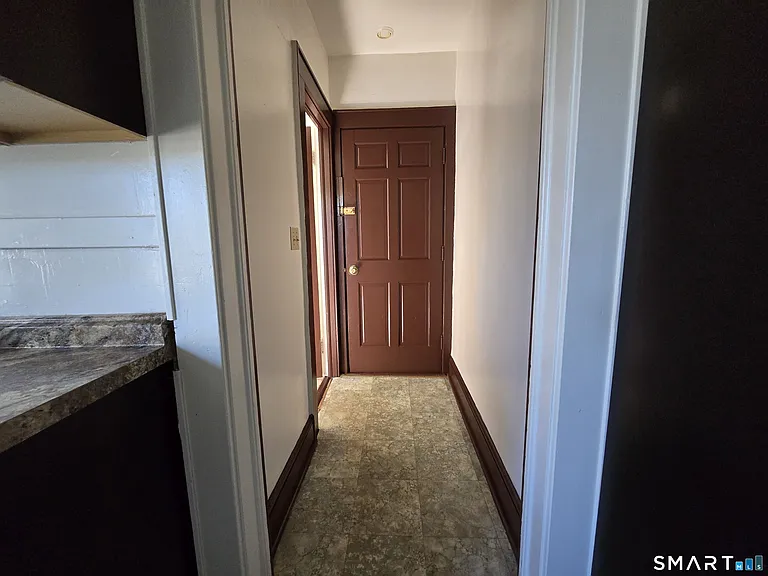 125 Hollister Ave — Photo 9