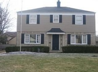 1923 Berkshire Rd, Upper Arlington, OH 43221