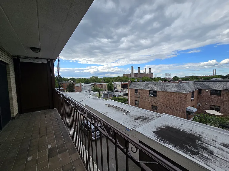 21-35 21st Ave #3R — Photo 6