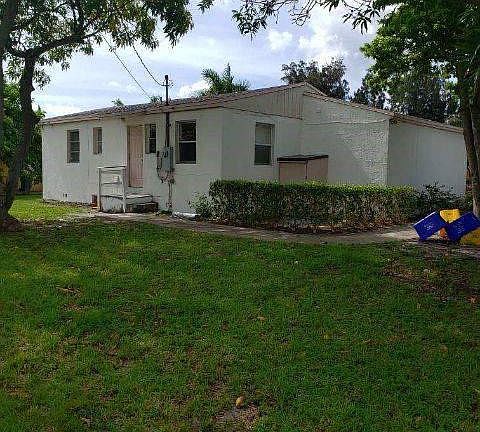 3rd image of 215 NW 6th Avenue