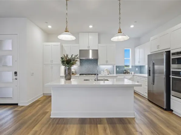 183 Proctor, Irvine, CA 92618