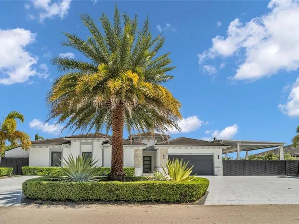 21301 SW 132nd Ct, Miami, FL 33177