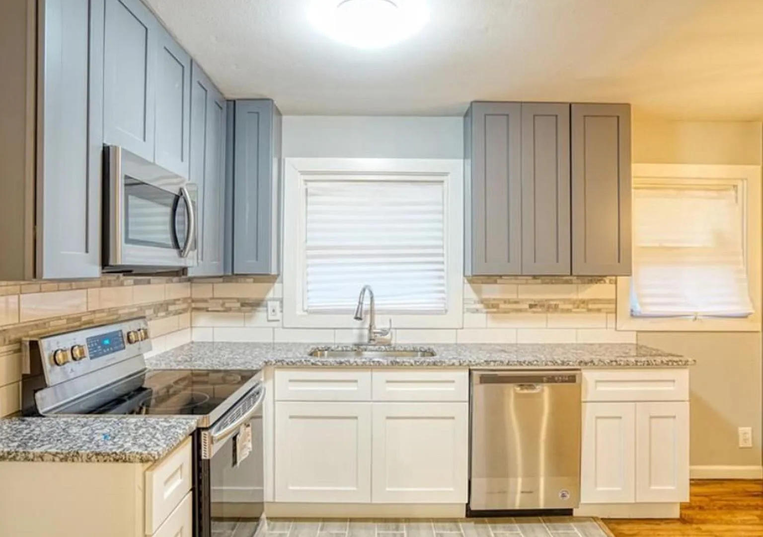 1 bed, 1.0 bath, 1025 sqft, $594 — Photo 3