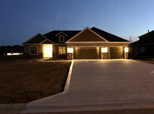 30839 Sandy Creek Dr, Granger, IN 46530
