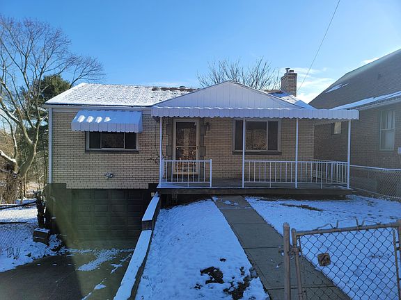 3rd image of 637 Danbury St