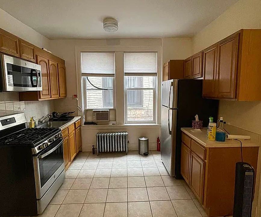 1st image of 31-34 34th St #2R