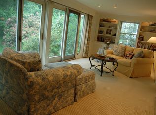 82 Arnold Rd, Wellesley, MA 02481