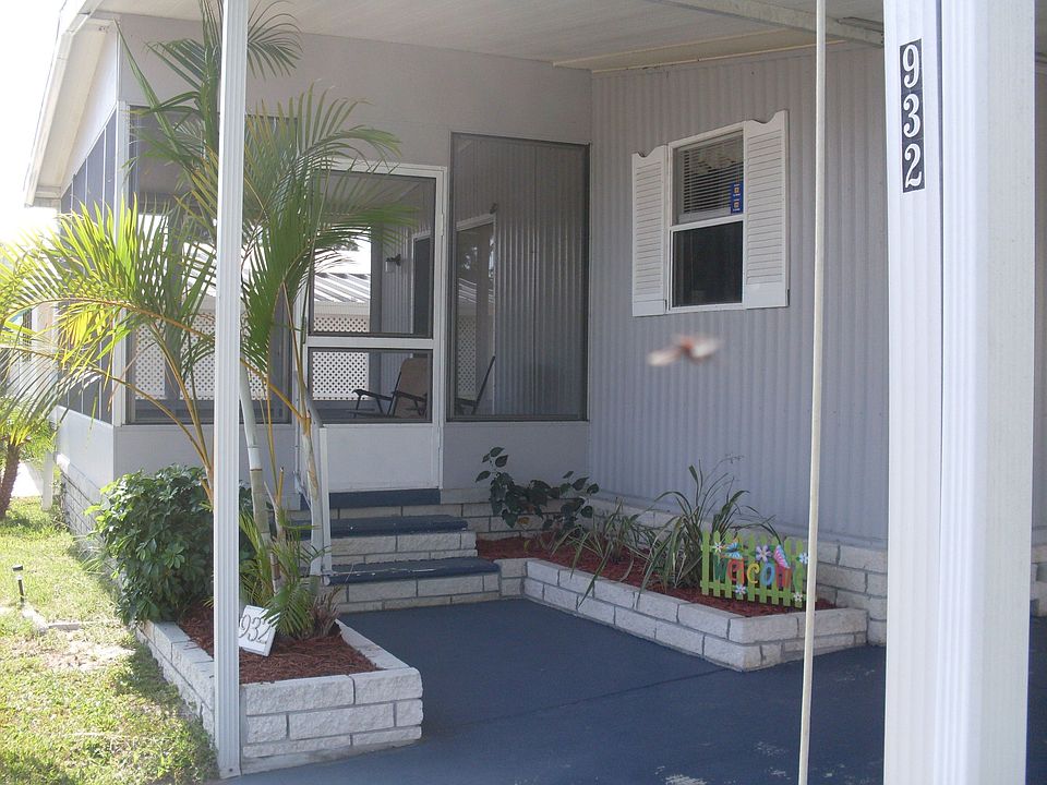 1st image of 932 Courier St