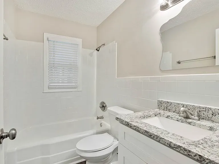 1372 E Forrest Ave — Photo 15