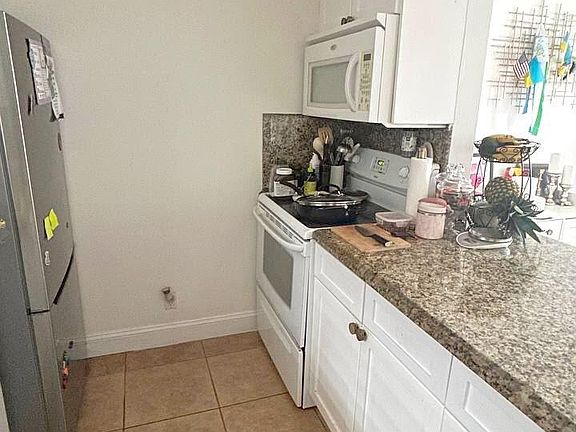 2nd image of 6347 La Costa Dr APT D