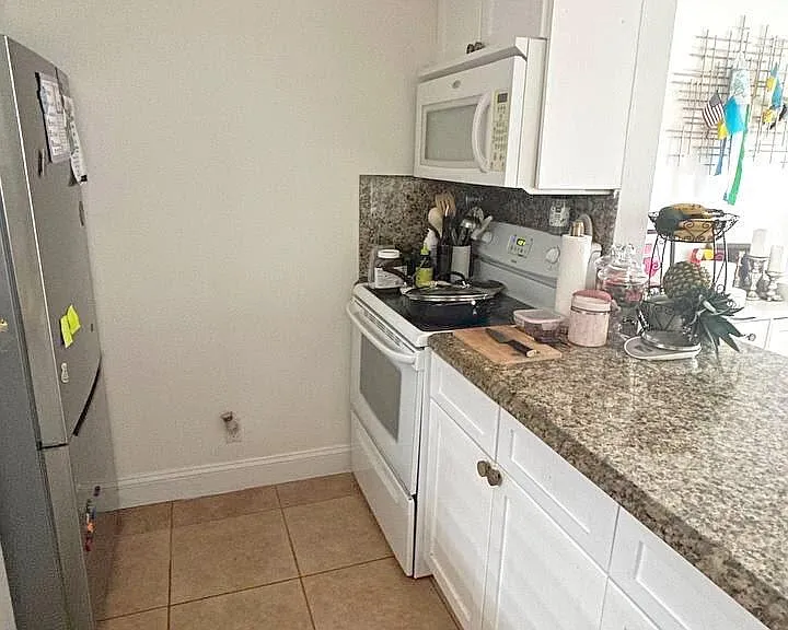 6347 La Costa Dr #D — Photo 2