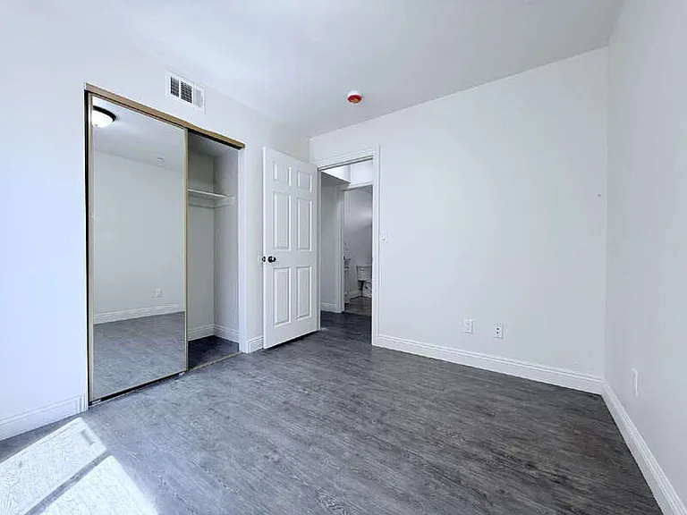 1440 E 42nd St — Photo 7