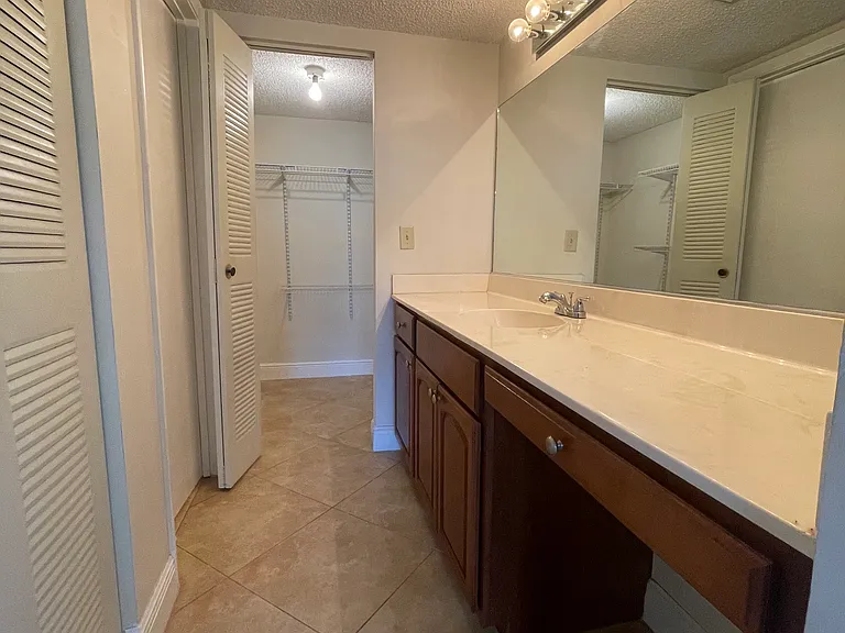 9899 Westview Dr #517 — Photo 6