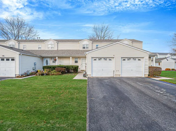 2751 Schleigel Boulevard, Amityville, NY 11701