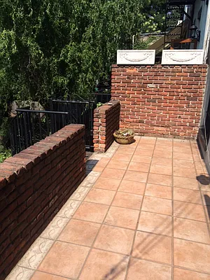 Rented by Brown Harris Stevens | media 30