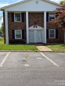 155 17th St NW APT F1, Hickory, NC, 28601