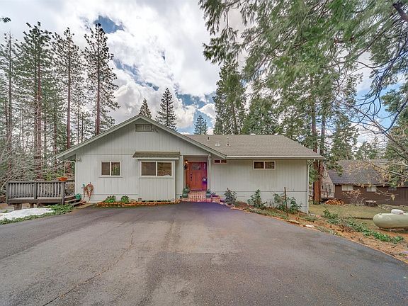 2nd image of 2318 Patricia Ln #8/8