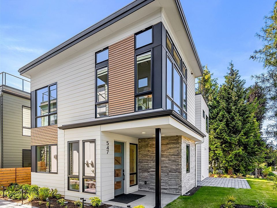 1st image of 547 16th Avenue W