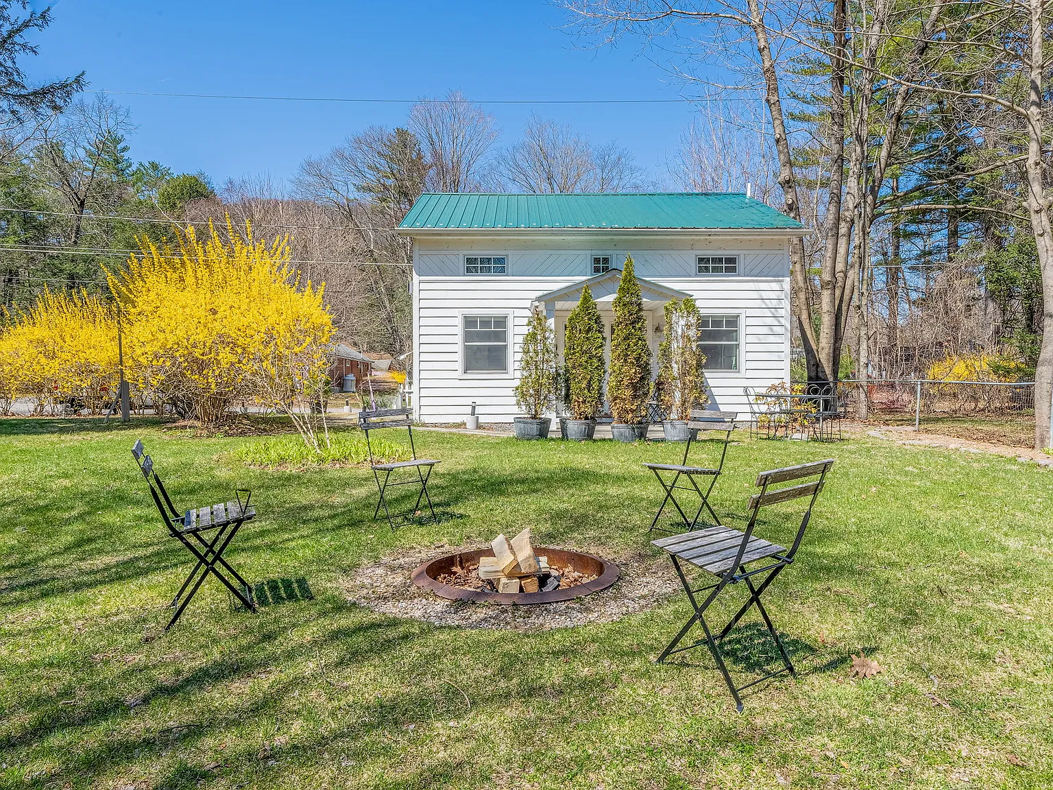 2 bed, 770 sqft, $2,400 — Photo 4