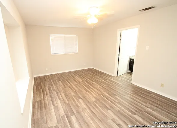 310 Threadneedle Ln — Photo 20
