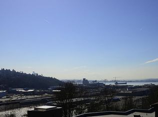 2219 W Raye St APT 3, Seattle, WA 98199