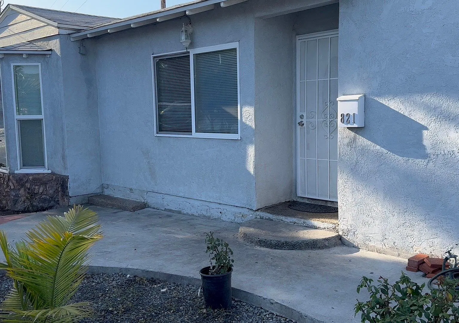 821 Melrose St — Photo 1