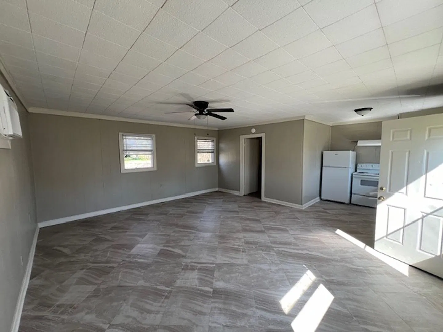 Charming 1B/1B home available in Lake Charles — Photo 2