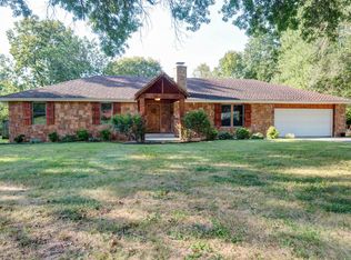 2306 E Sunset Dr, Springfield, MO 65804