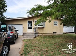 1003 W Campbell St, Garden City, KS 67846