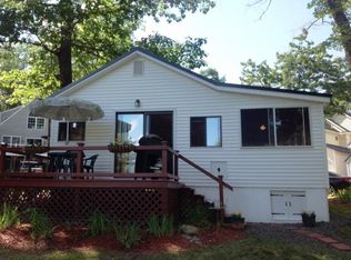 27 Lakewood Dr, Tilton, NH 03276