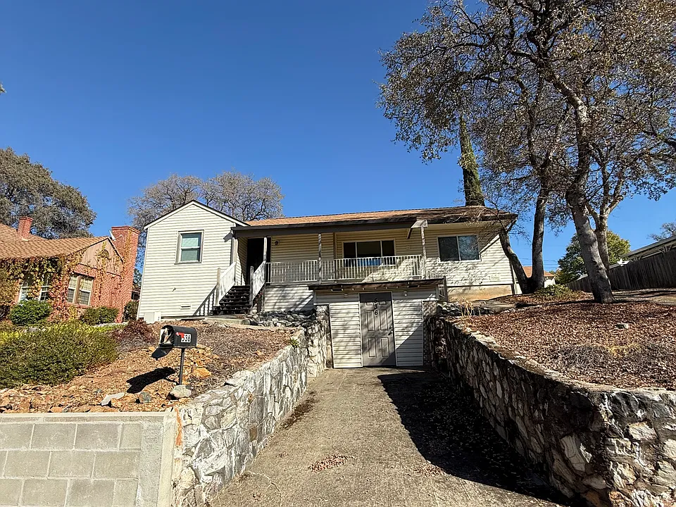 536 Landis Cir