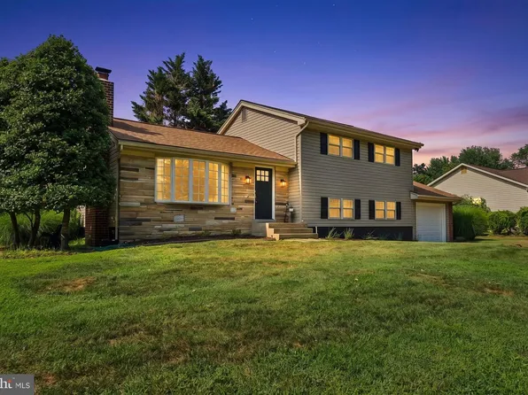 110 Lake View Dr, Annapolis, MD 21403