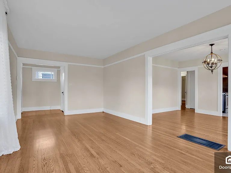 285 Stoakes Ave — Photo 20