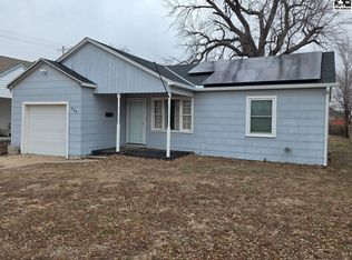 224 W 17th Ave, Hutchinson, KS 67501