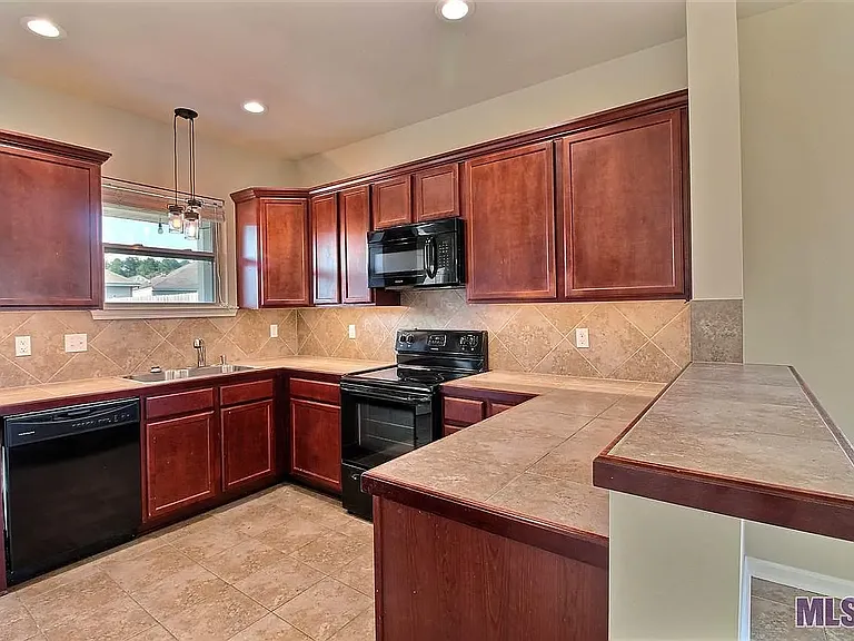 11389 Ashwood Ct — Photo 12